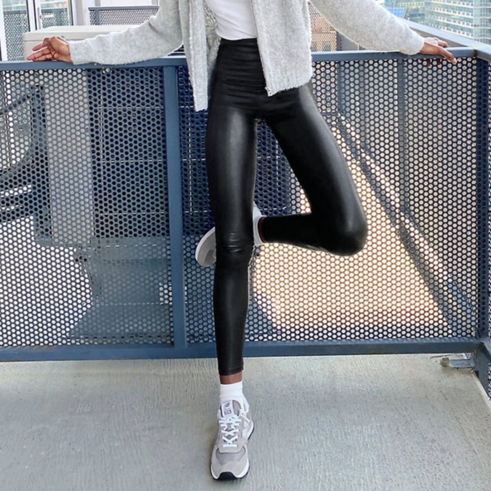 Aritzia Wilfred Free Daria Black Vegan Leather High Rise Leggings